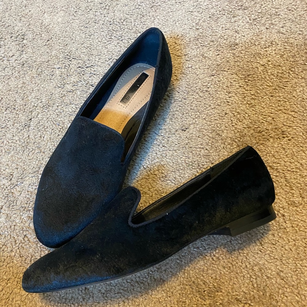 Black velvet Tahari flats